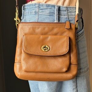 Vintage COACH Park Swingpack Tan Leather Crossbody Bag in British Tan